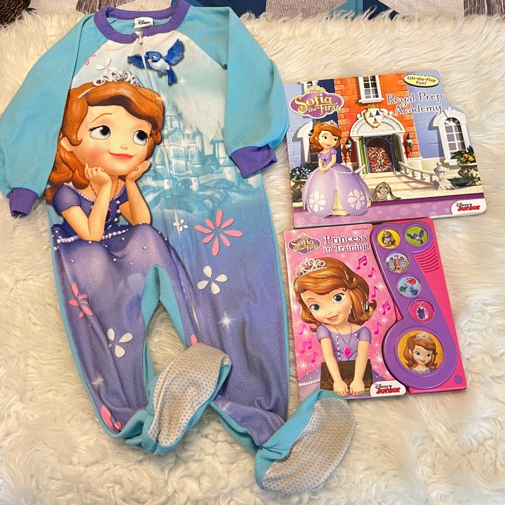 Disney Sofia the First Footie Pajamas 3T and 2 Board books